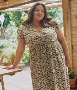 The Dawn Dress Extended | Night Chamomile -Ivona Sale Store 2 6c797bce 6e59 4b25 98be 9c3b19e6c9c1