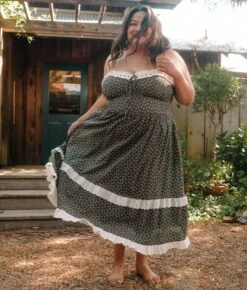 The Emma Dress Extended | Night Strawberry 8 The Emma Dress Extended | Night Strawberry -Ivona Sale Store 3 16a1762f 6907 402a b801 33259e25da8f