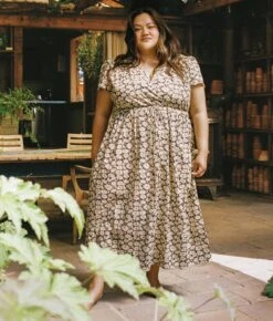 The Dawn Dress Extended | Night Chamomile -Ivona Sale Store 4 ff9eb0ba 3123 4231 a835 864920ce3d95