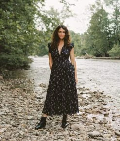 The Aurelia Dress | Noir Dancing Chamomile -Ivona Sale Store Aurelia 95354583 8802 4ca1 b312 6418ba4126db