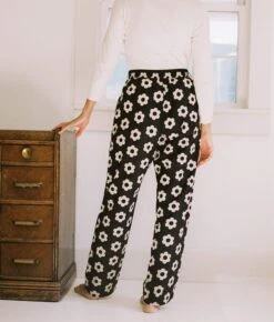The Ava Pant | Noir Daisy -Ivona Sale Store Ava3 cee98a62 3234 4500 ad5d e64ead4d4915