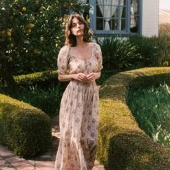 The Brynne Dress Petites | Vine Bouquet 10 The Brynne Dress Petites | Vine Bouquet -Ivona Sale Store Brynne fb feed 27563eb3 74c8 4d89 9074 d9c8706b1c1a