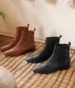 The Chelsea Boot | Noir Leather -Ivona Sale Store Chelsea3 0acf8ade 4c82 4c31 a821 3b6e42ab193c