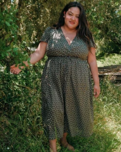 The Dawn Dress Extended | Night Strawberry