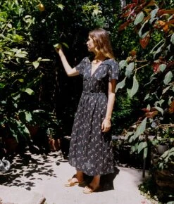 The Dawn Dress | Noir Dancing Chamomile -Ivona Sale Store Dawn4 9c480bfe 162d 4e57 8c5c 053557ad6dc8