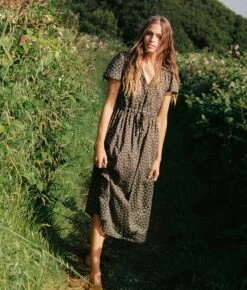 The Dawn Dress | Night Strawberry -Ivona Sale Store DawnNightStrawberry1 06d6af8a 52a4 42ad 8984 a993441bdcc5