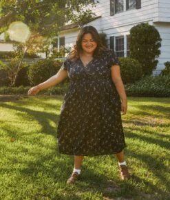 The Dawn Dress Extended | Noir Dancing Chamomile -Ivona Sale Store Dawn bc18bdf2 eb56 4fcf ab27 2d392c6a94a8