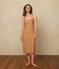 The Flora Slip (Long) | Caramel 7 The Flora Slip (Long) | Caramel -Ivona Sale Store Flora 0c280b10 3b0c 46fe 9937 e88160c6195e