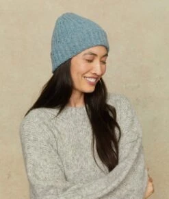 The James Beanie | Heathered Lake -Ivona Sale Store James 054ebe7a 676f 4f66 aba1 b9bf464cd4f9
