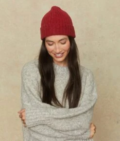 The James Beanie | Crimson -Ivona Sale Store James 4a50988d fef8 4fba 908e fd9f2ed6073a