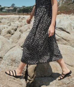 The Monroe Sandal | Noir Suede 12 The Monroe Sandal | Noir Suede -Ivona Sale Store Monroe6 0d466132 1e35 4ef8 a616 cad6c6a68fd6