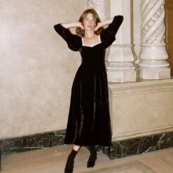 The Peyton Dress | Noir Velvet -Ivona Sale Store Peyton fb feed d457c8bd 0837 4b8d 8cd6 89a52caf86da