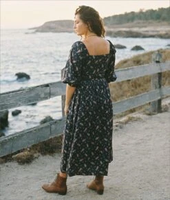 The Peyton Dress | Mums Ditsy Black 14 The Peyton Dress | Mums Ditsy Black -Ivona Sale Store Peyton3 2823c474 8f80 4775 9348 07e980b9eb4f